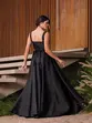VESTIDO LONGO ZIBELINE COM FAIXA DECOTE QUADRADO