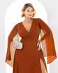 VESTIDO LONGO COM CAPA MANGA C/ FENDA