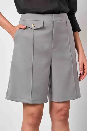 BERMUDA COM BOLSO EM VISCOSE BRIONE