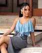 REGATA COM BABADO NO DECOTE EM CHIFFON