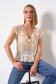 BLUSA COM BABADO E DECOTE V EM CHIFFON