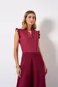 BLUSA COM DECOTE V EM CAMBRAIA NASSAU