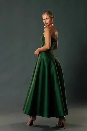 VESTIDO MIDI ZIBELINE TOMARA QUE CAIA RODADO