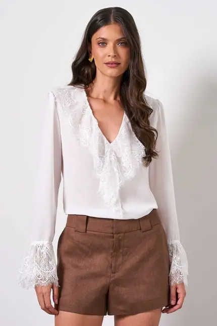 BLUSA COM DECOTE V EM CREPE MUSSELINE