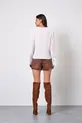 BLUSA COM DECOTE V EM CREPE MUSSELINE