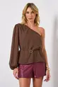 BLUSA COM UM OMBRO EM CHIFFON SILK TOUCH