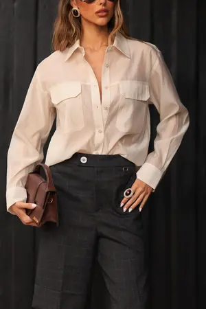 CAMISA COM BOLSO EM ORGANZA CRISTAL