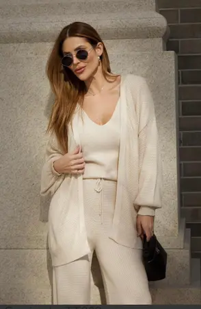 CONJUNTO TRÊS PEÇAS TRICÔ