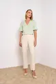 BLUSA DECOTE V EM CAMBRAIA