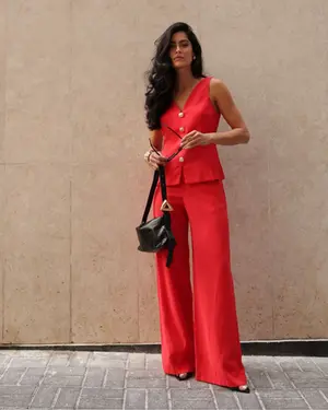 CONJUNTO COLETE E CALÇA EM TENCEL VIENA