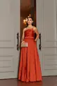 VESTIDO LONGO TAFETA UM TOMARA QUE CAIA ASSIMÉTRICO