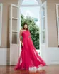 VESTIDO LONGO TULE COM GLITTER UM OMBRO SÓ COM CAPA