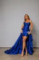 VESTIDO CURTO COM BUSTO ESTRUTURADO E CALDA REMOVÍVEL