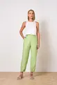 CALÇA COM BOLSO EM TENCEL VIENA