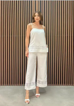 CONJUNTO BLUSA E CALÇA EM LINHO SIDNEY