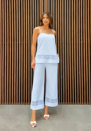 CONJUNTO BLUSA E CALÇA EM LINHO SIDNEY