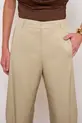 CALÇA COM BOLSO EM SARJA PREMIUM