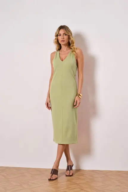 VESTIDO MIDI EM MALHA PREMIUM