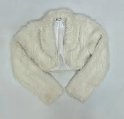 BOLERO PELO COM GOLA E MANGA LONGA