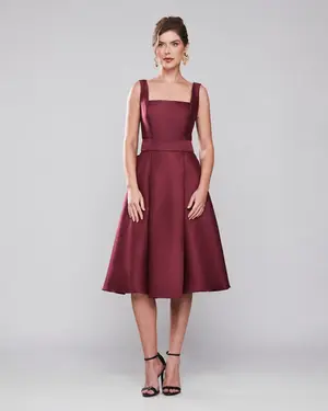VESTIDO MIDI ZIBELINE DECOTE QUADRADO SAIA EVASE