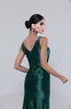 VESTIDO LONGO PRATA SAIA PLISSADA COM BROCHE NA SAIA